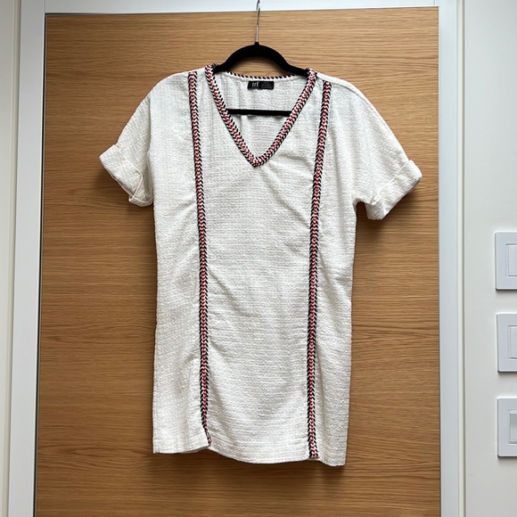 Zara Cream Shift Dress - Picture 1 of 4